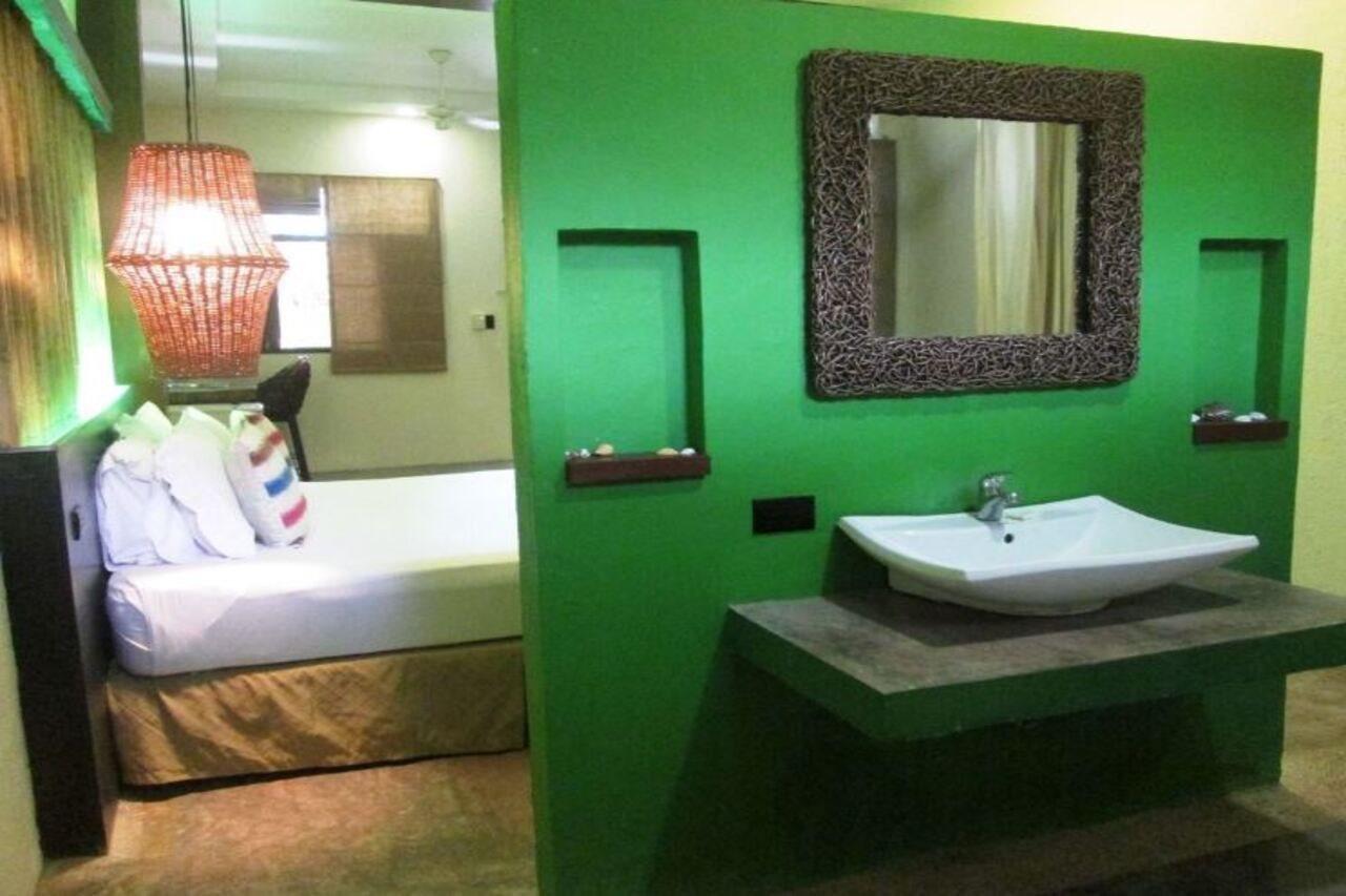 Bale Mi Hotel Balabag  Buitenkant foto